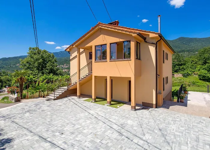 Amazing Apartment In Veprinac With Kitchen