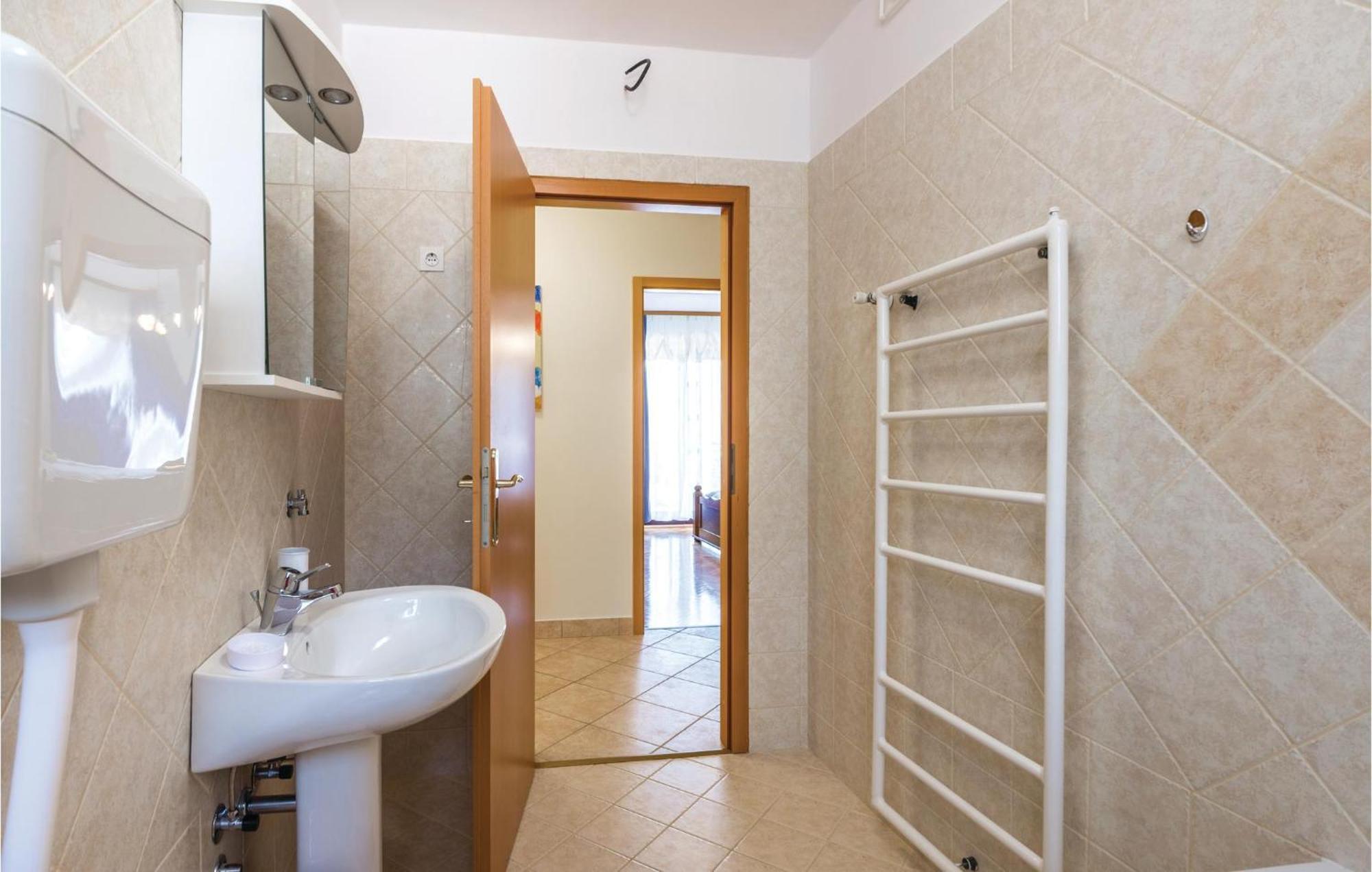 Apartment Amazing In With Kitchen