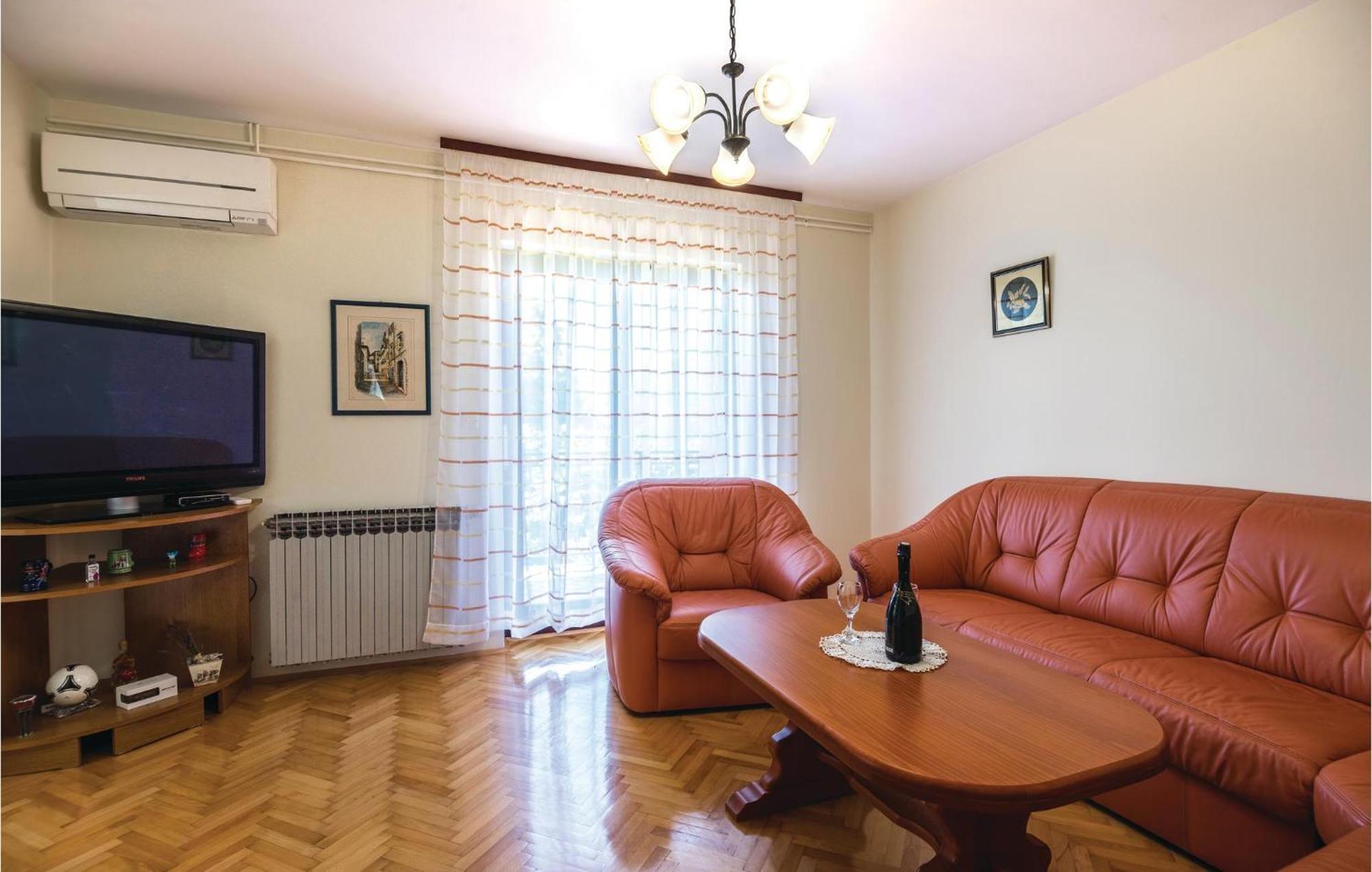 Amazing In With Kitchen Apartment Veprinac