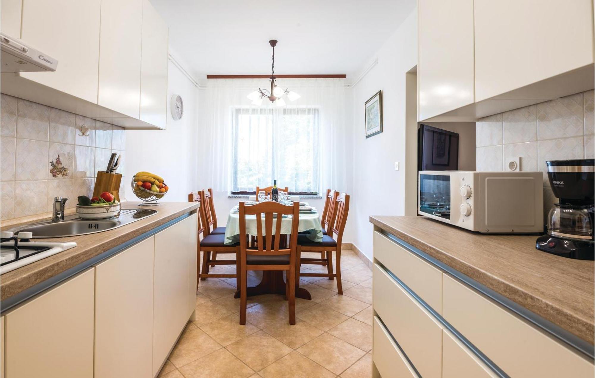 Apartment Amazing In With Kitchen